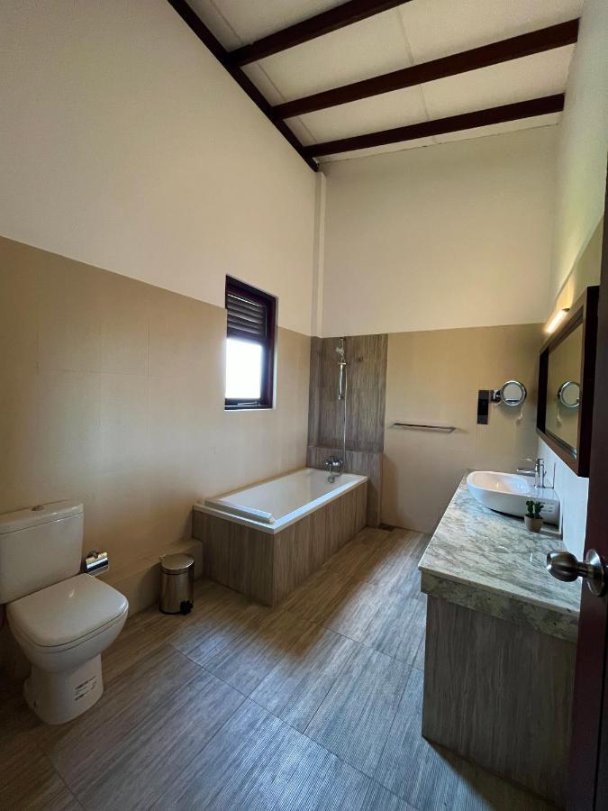 Driftwood Villa Pamunugama 외부 사진